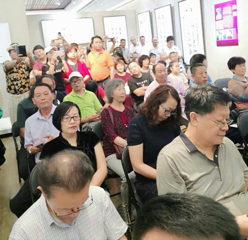 1531965128111977.jpg 54692295726018843_副本.jpg